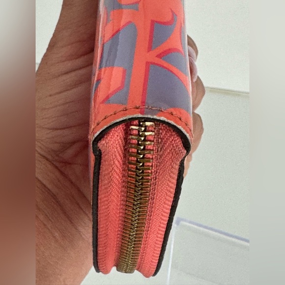 Authentic Louis Vuitton Pink Sweet Monogram Vernis Zippy Continental Wallet - Picture 8 of 16